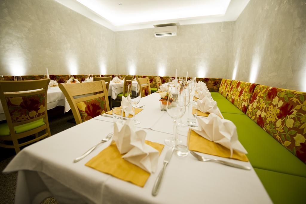 Hotel Restaurant Meyer คาลส์ดอร์ฟ ไบ กราซ ภายนอก รูปภาพ